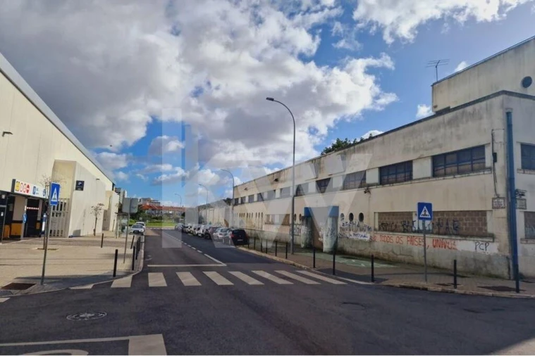 Armazém para Venda em Falagueira-Venda Nova Foto 8