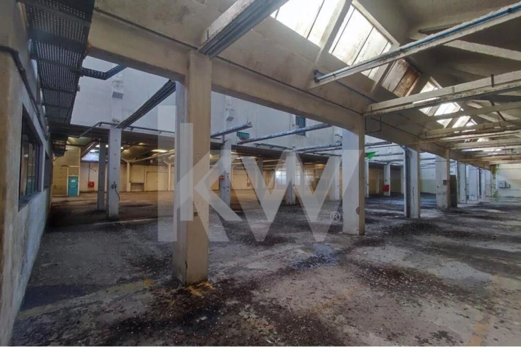 Armazém para Venda em Falagueira-Venda Nova Foto 21