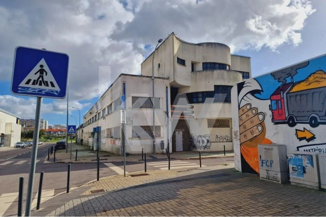Armazém para Venda em Falagueira-Venda Nova Foto 5