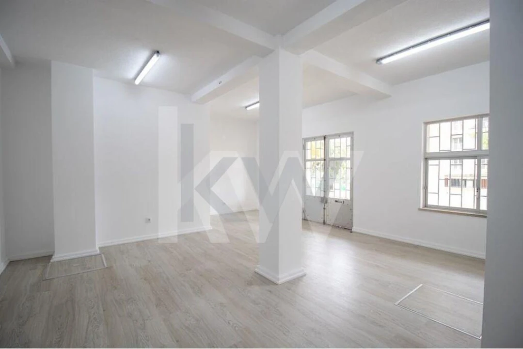 Loja para Venda em Oeiras e São Julião da Barra, Paço de Arcos e Caxias Foto 4