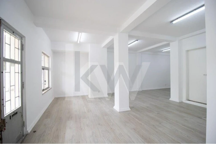 Loja para Venda em Oeiras e São Julião da Barra, Paço de Arcos e Caxias Foto 2