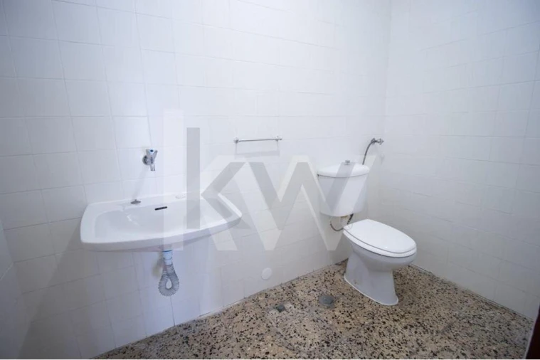 Loja para Venda em Oeiras e São Julião da Barra, Paço de Arcos e Caxias Foto 5