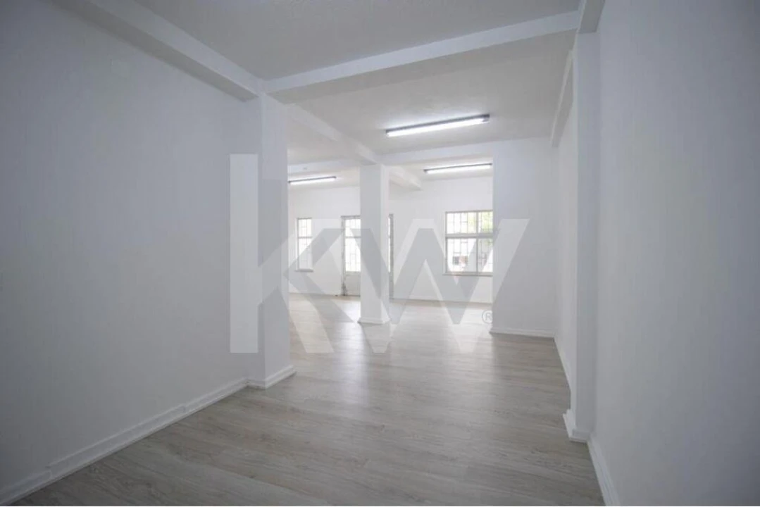 Loja para Venda em Oeiras e São Julião da Barra, Paço de Arcos e Caxias Foto 3