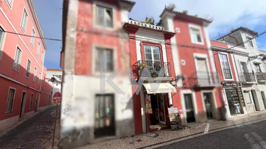 Prédio para Venda em Romeira e Várzea