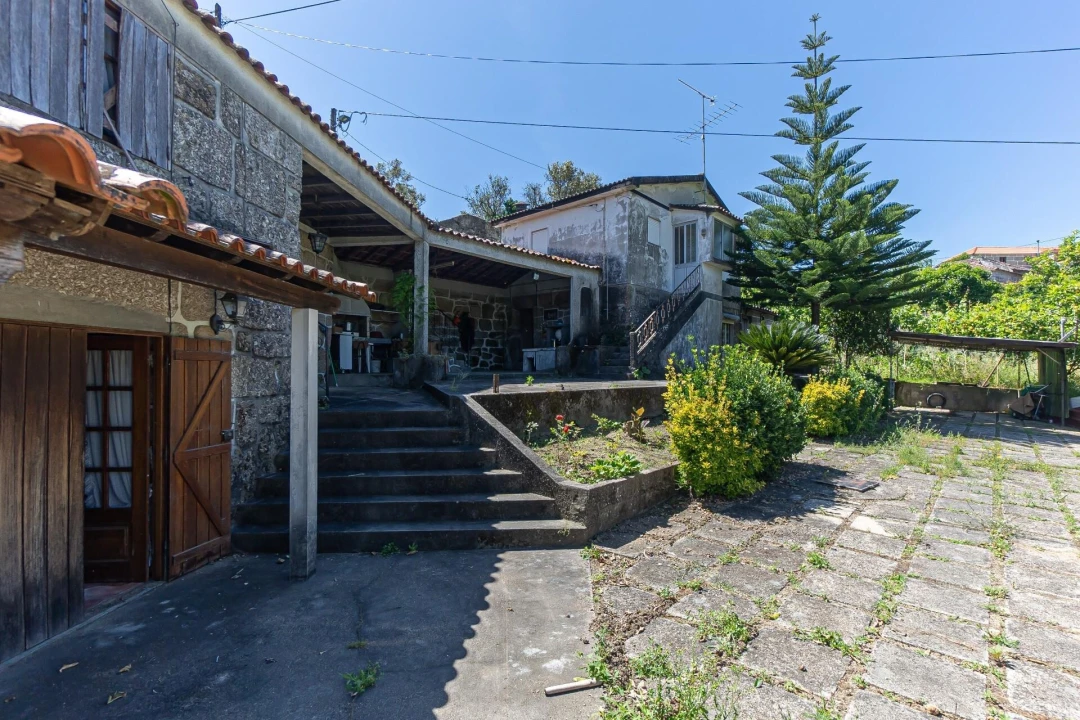 Moradia T3 para Venda em Santa Cruz do Douro e São Tomé de Covelas Foto 4