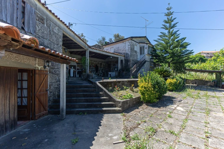Moradia T3 para Venda em Santa Cruz do Douro e São Tomé de Covelas Foto 4