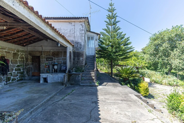 Moradia T3 para Venda em Santa Cruz do Douro e São Tomé de Covelas Foto 37