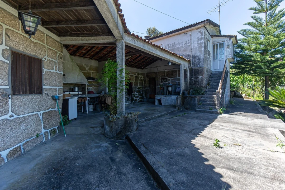 Moradia T3 para Venda em Santa Cruz do Douro e São Tomé de Covelas Foto 5
