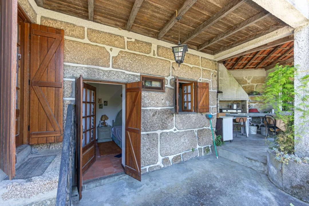 Moradia T3 para Venda em Santa Cruz do Douro e São Tomé de Covelas Foto 42