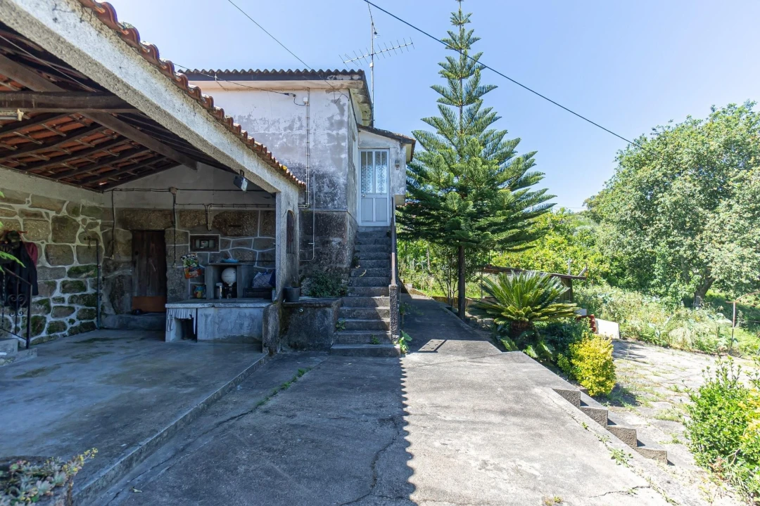 Moradia T3 para Venda em Santa Cruz do Douro e São Tomé de Covelas Foto 37