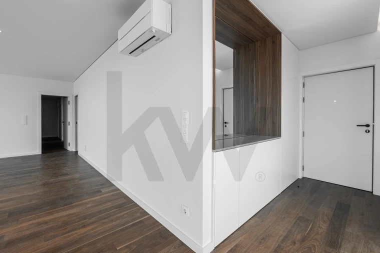 Apartamento T4 para Venda em Mafamude e Vilar do Paraíso Foto 8