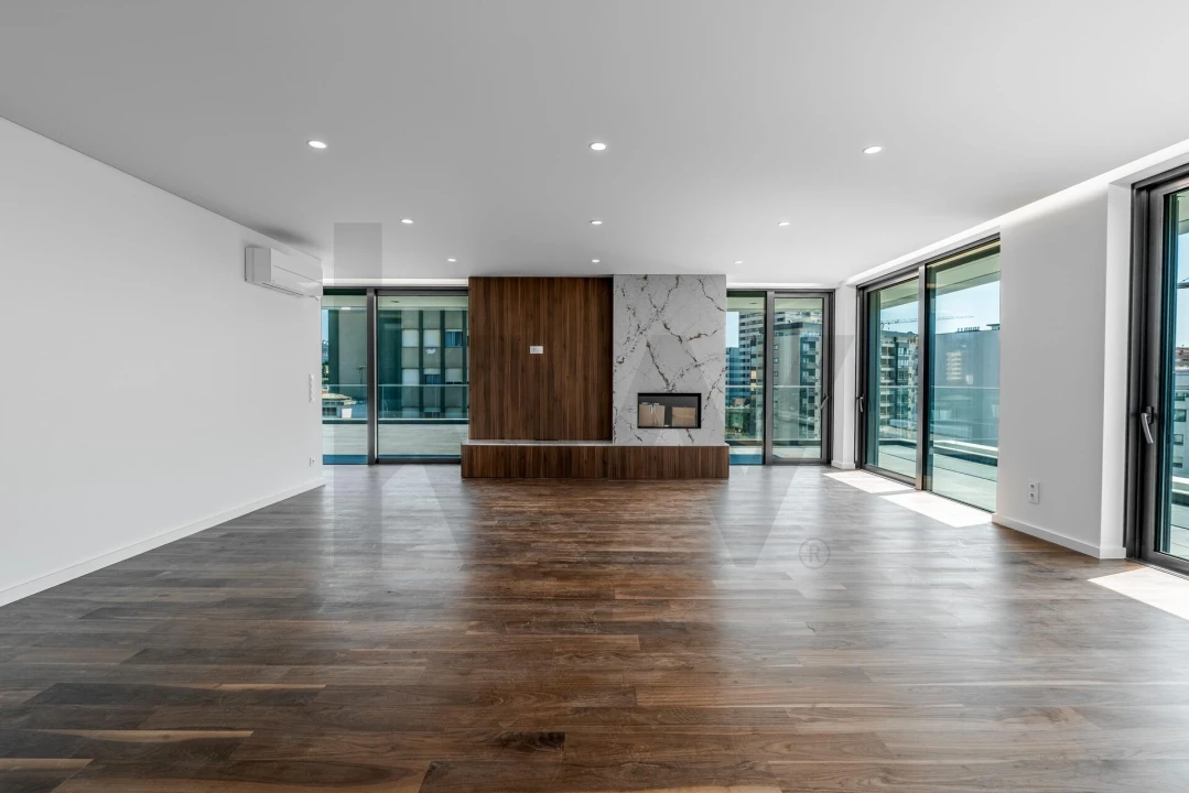 Apartamento T4 para Venda em Mafamude e Vilar do Paraíso Foto 10