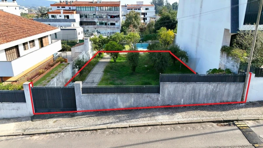 Terreno para Venda em São João da Madeira Foto 6