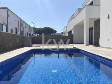 Moradia T3 para Venda em Albufeira e Olhos de Água