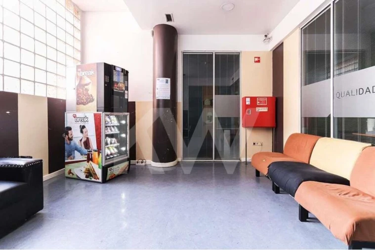 Loja para Venda em Alvalade Foto 26