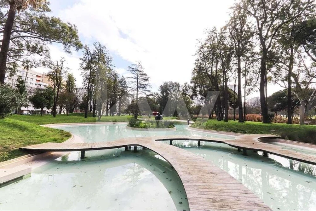 Loja para Venda em Alvalade Foto 27