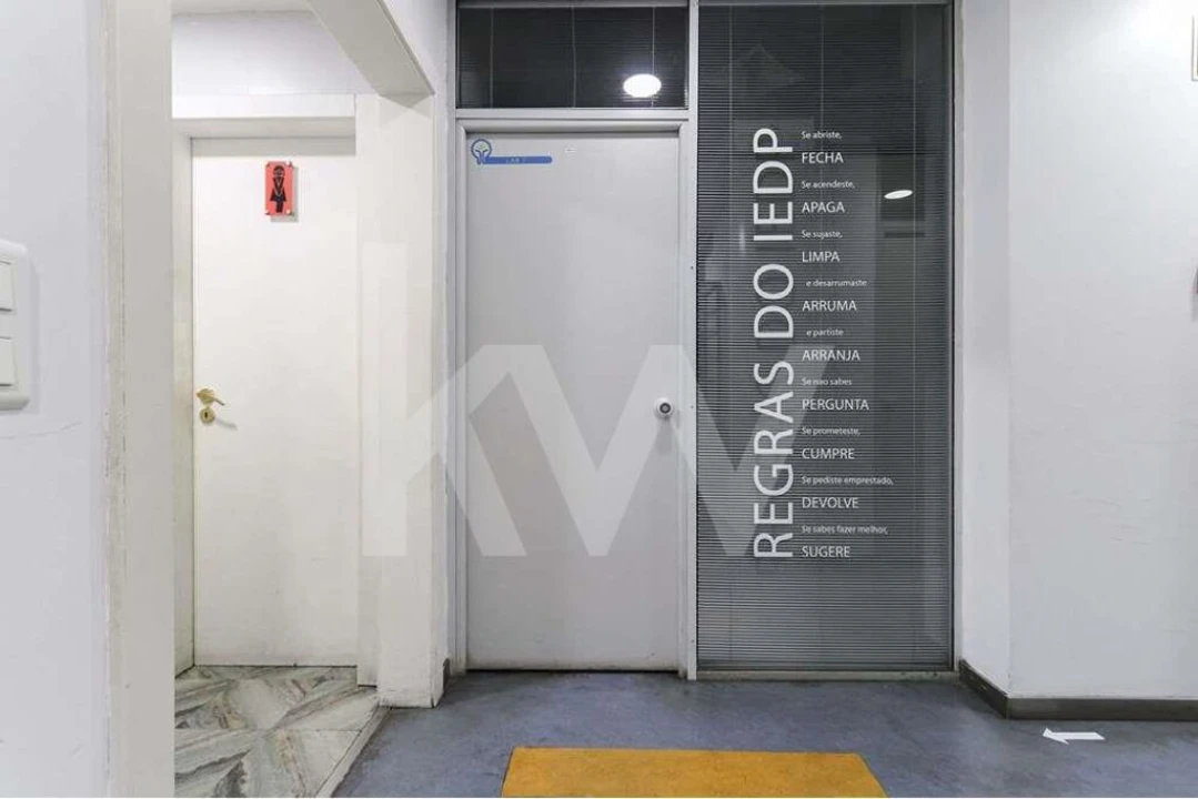 Loja para Venda em Alvalade Foto 21