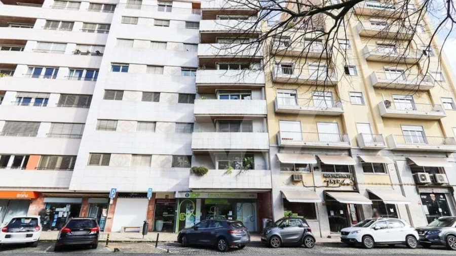 Loja para Venda em Alvalade