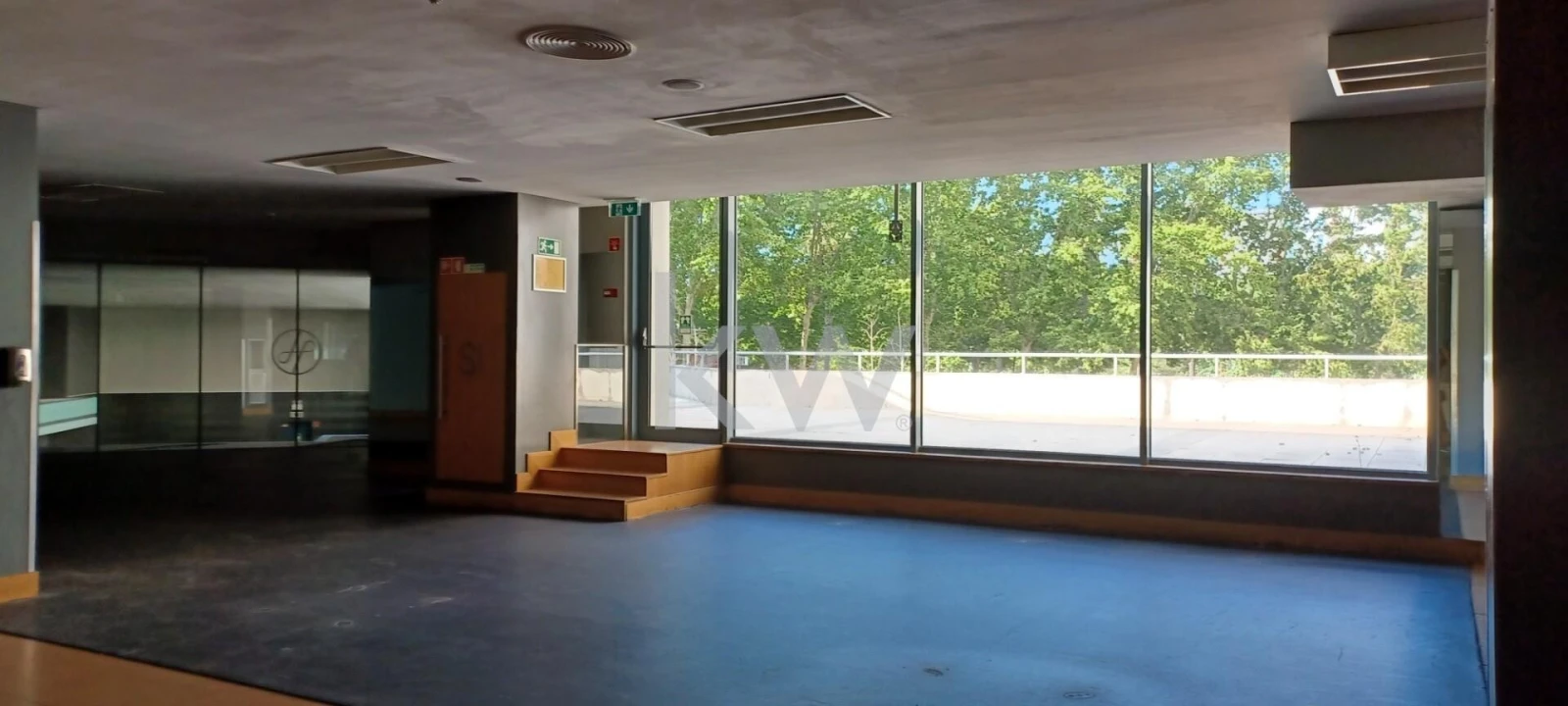 Loja para Venda em Parque das Nações Foto 72