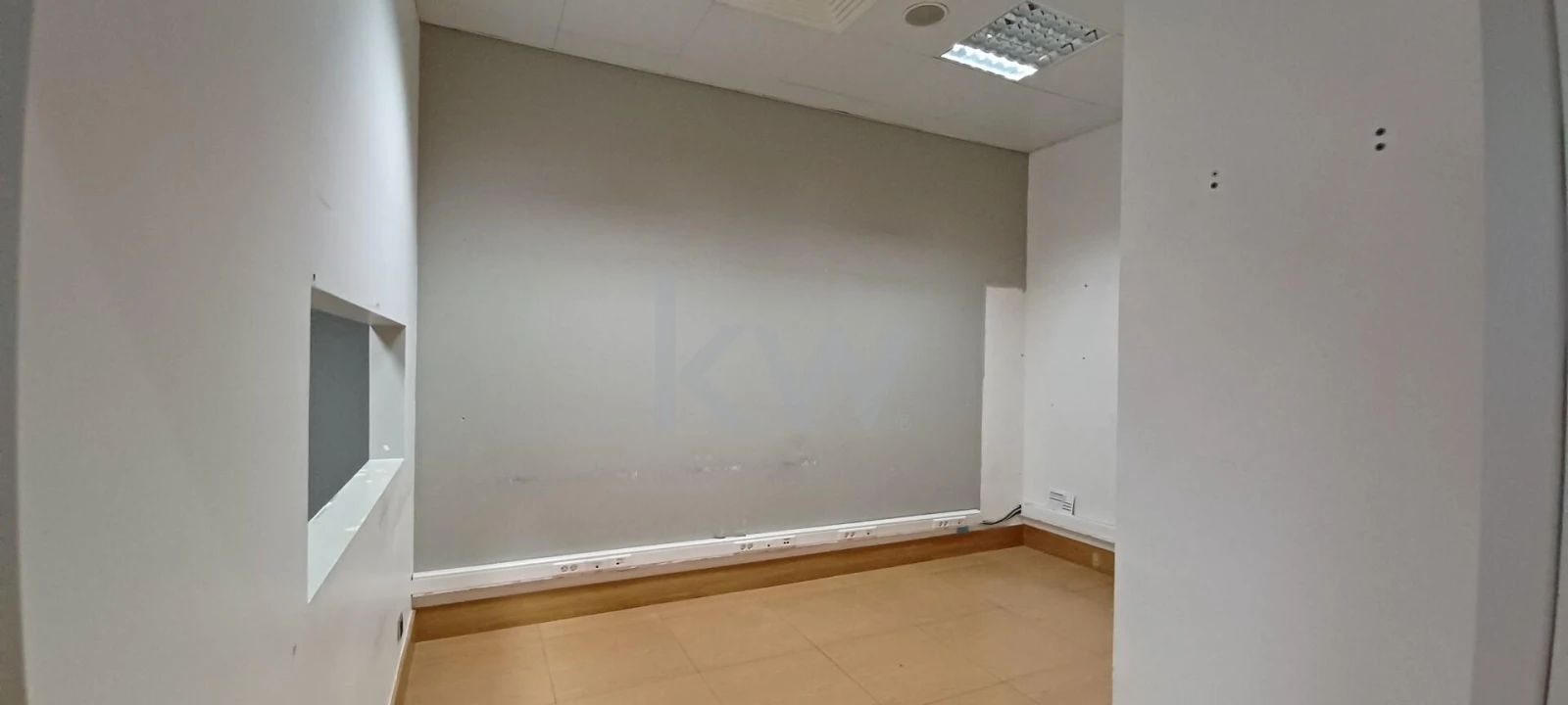 Loja para Venda em Parque das Nações Foto 21