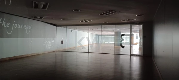 Loja para Venda em Parque das Nações