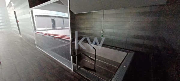 Loja para Venda em Parque das Nações