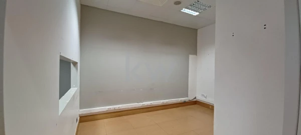 Loja para Venda em Parque das Nações