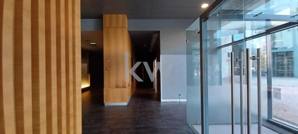 Loja para Venda em Parque das Nações