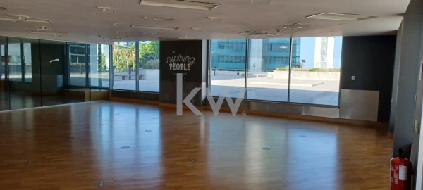 Loja para Venda em Parque das Nações