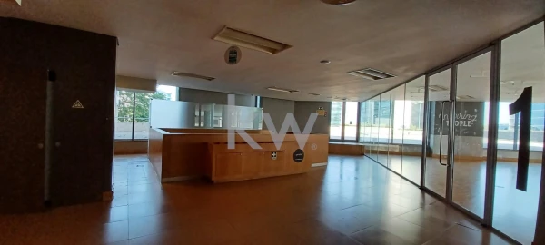 Loja para Venda em Parque das Nações