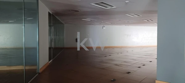 Loja para Venda em Parque das Nações