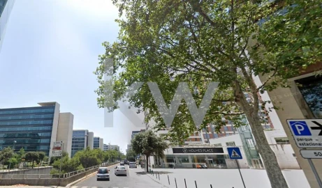 Loja para Venda em Parque das Nações