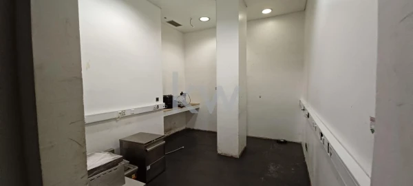 Loja para Venda em Parque das Nações