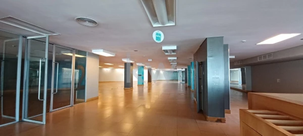 Loja para Venda em Parque das Nações