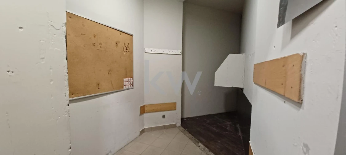 Loja para Venda em Parque das Nações Foto 23