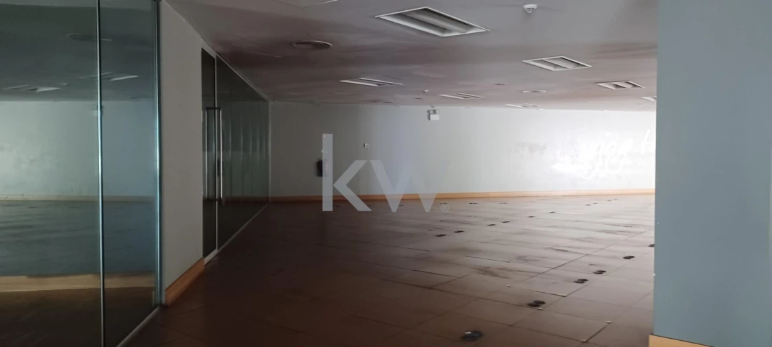 Loja para Venda em Parque das Nações Foto 71