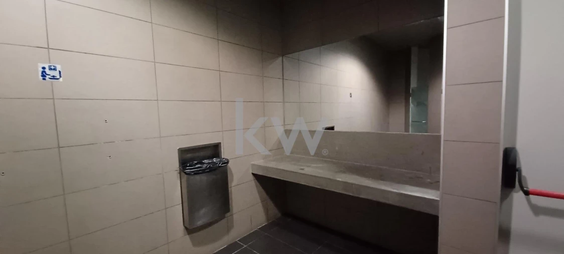 Loja para Venda em Parque das Nações Foto 35