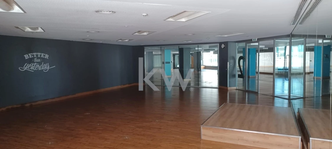 Loja para Venda em Parque das Nações Foto 69