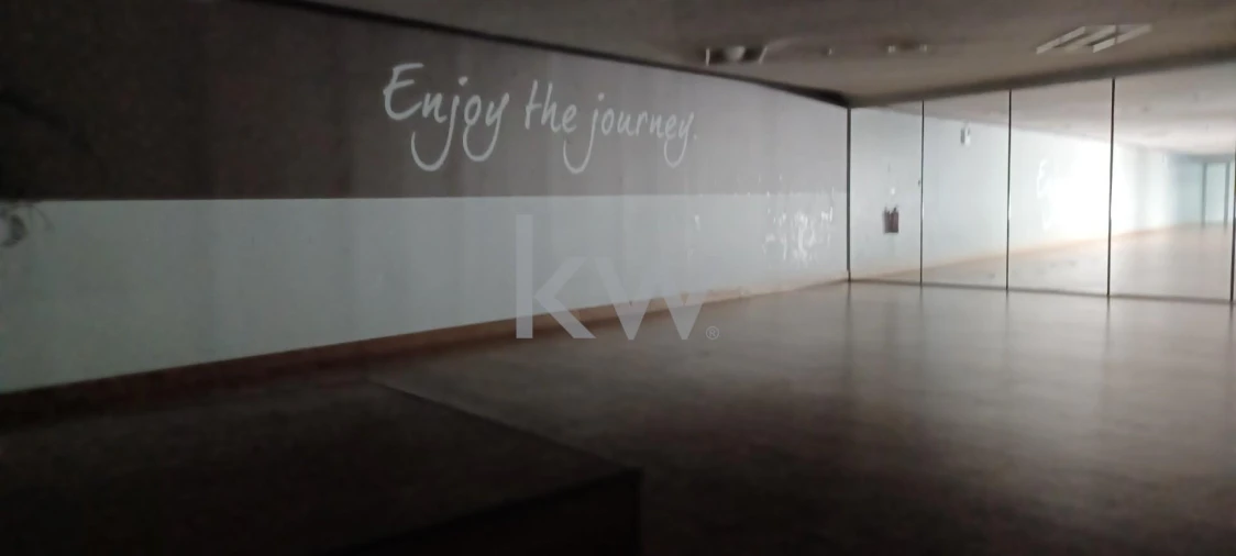 Loja para Venda em Parque das Nações Foto 81