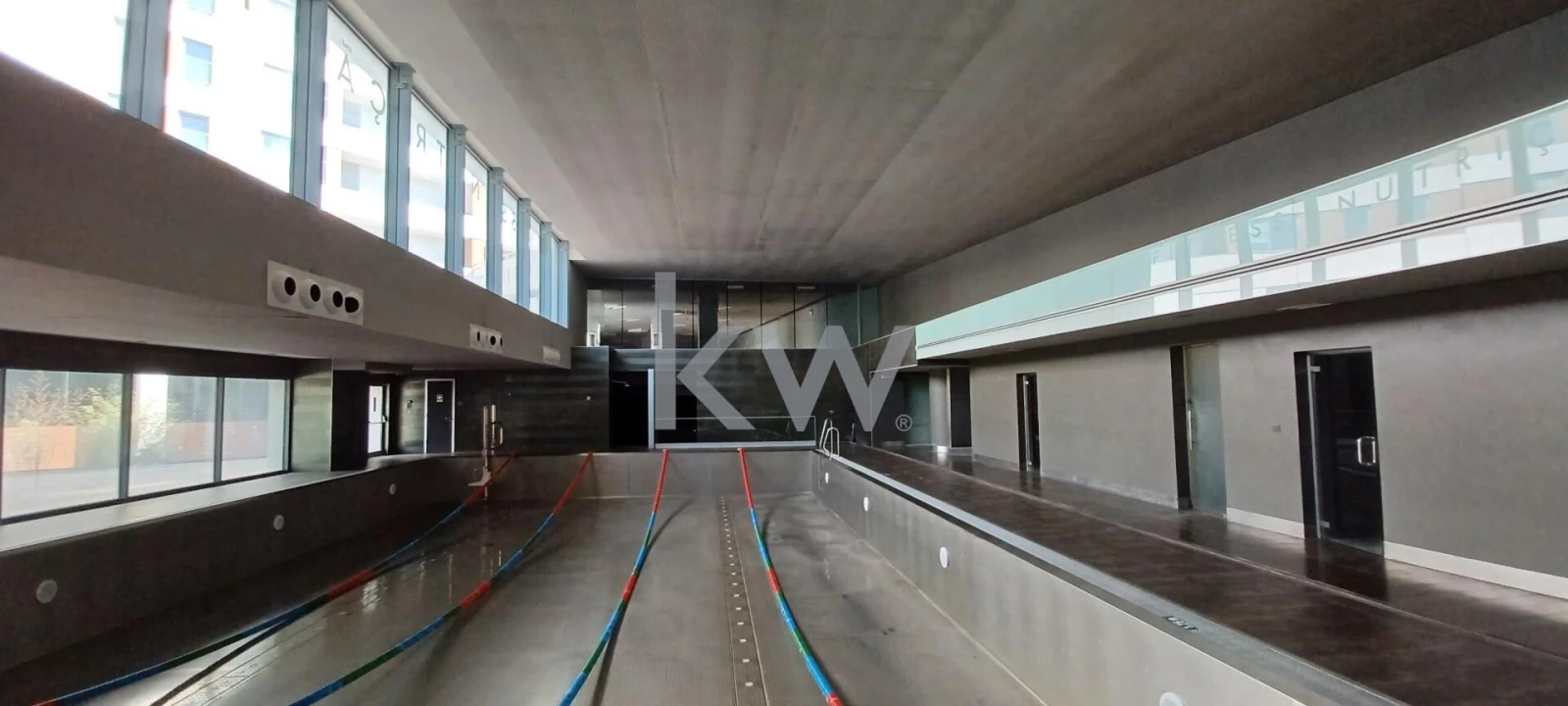 Loja para Venda em Parque das Nações Foto 47