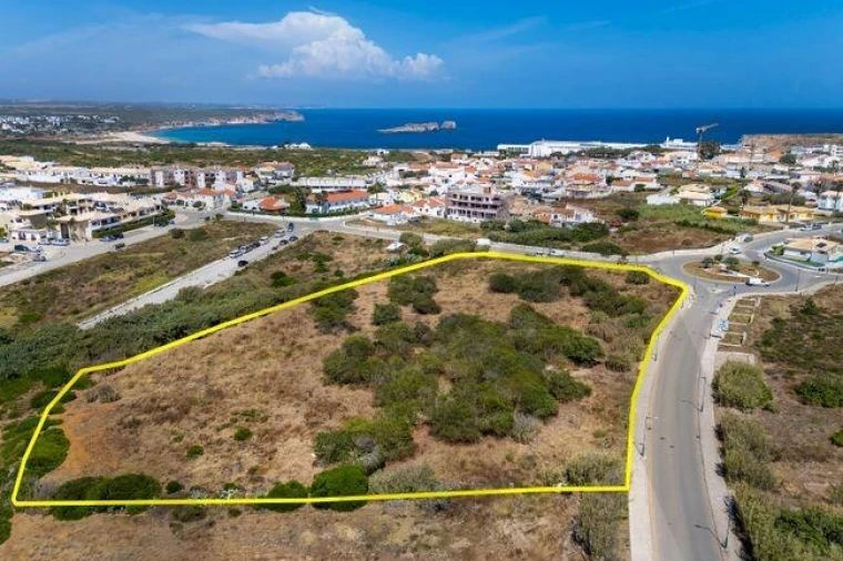 Terreno para Venda em Vila de Sagres Foto 14