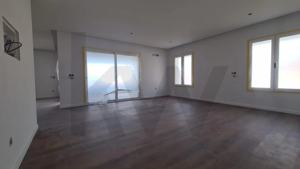 Apartamento T4 para Venda em Marinha Grande Foto 11
