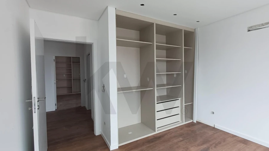 Apartamento T4 para Venda em Marinha Grande Foto 15