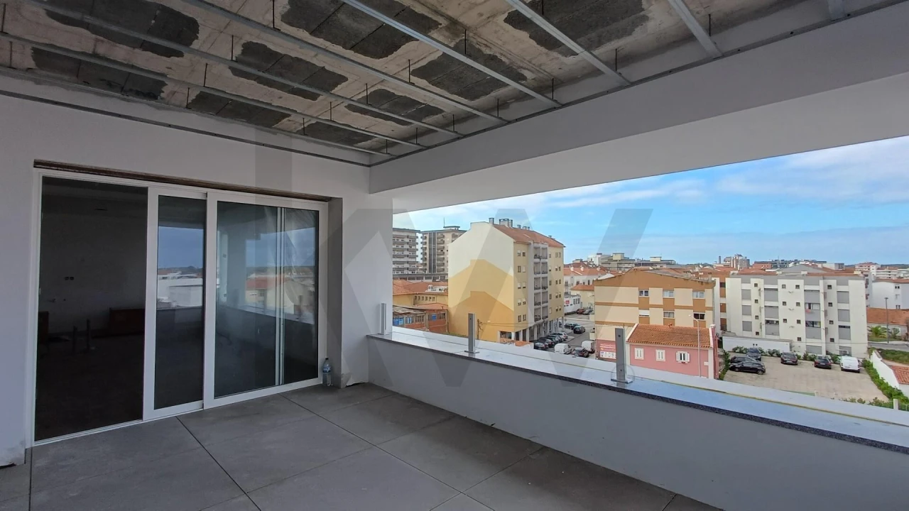 Apartamento T4 para Venda em Marinha Grande Foto 5