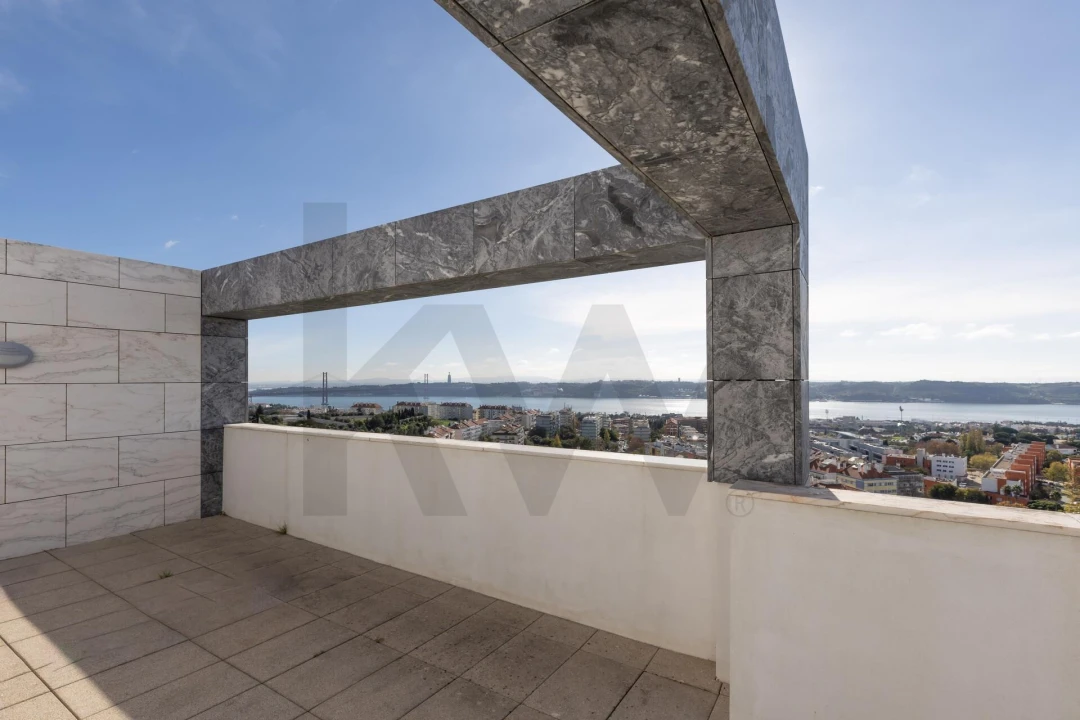 Apartamento T4 para Venda em Ajuda Foto 50