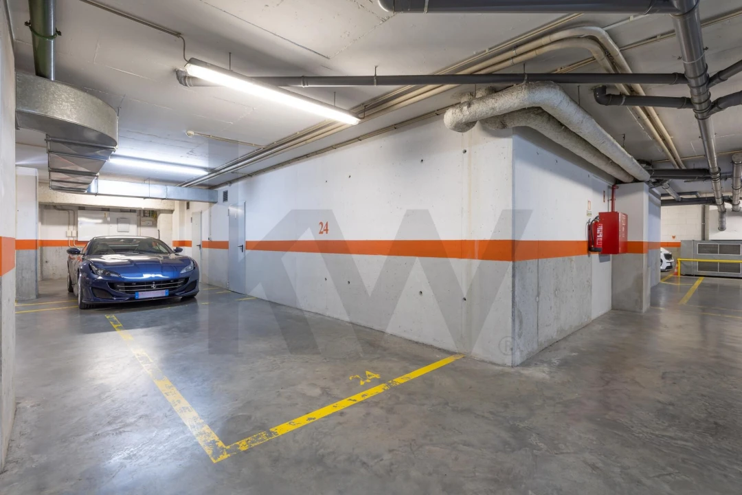 Apartamento T4 para Venda em Ajuda Foto 58