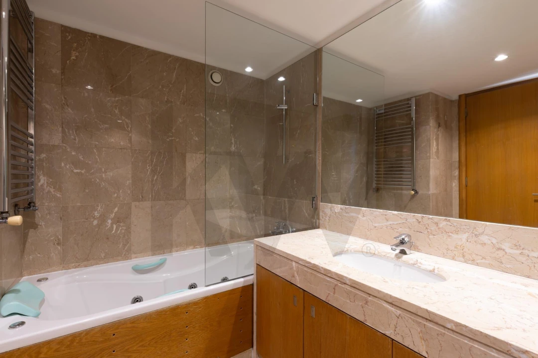 Apartamento T4 para Venda em Ajuda Foto 35