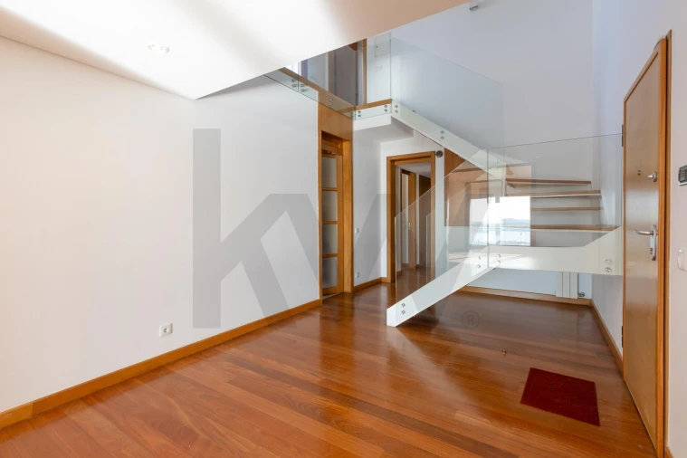 Apartamento T4 para Venda em Ajuda Foto 16