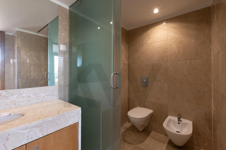 Apartamento T4 para Venda em Ajuda Foto 36