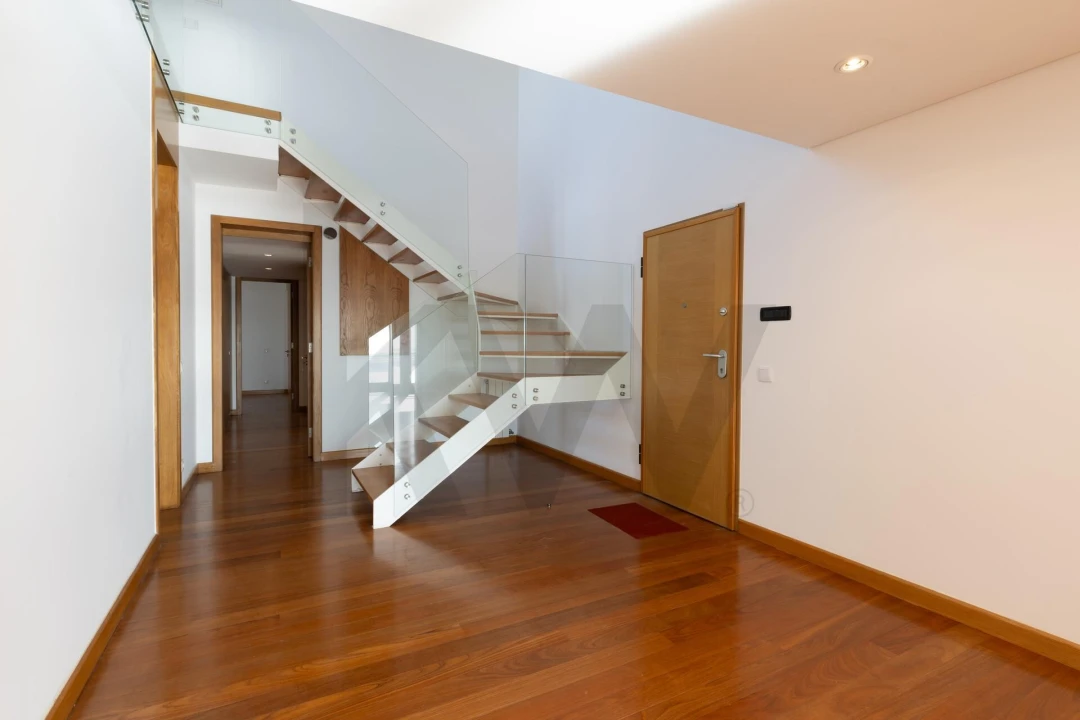 Apartamento T4 para Venda em Ajuda Foto 17